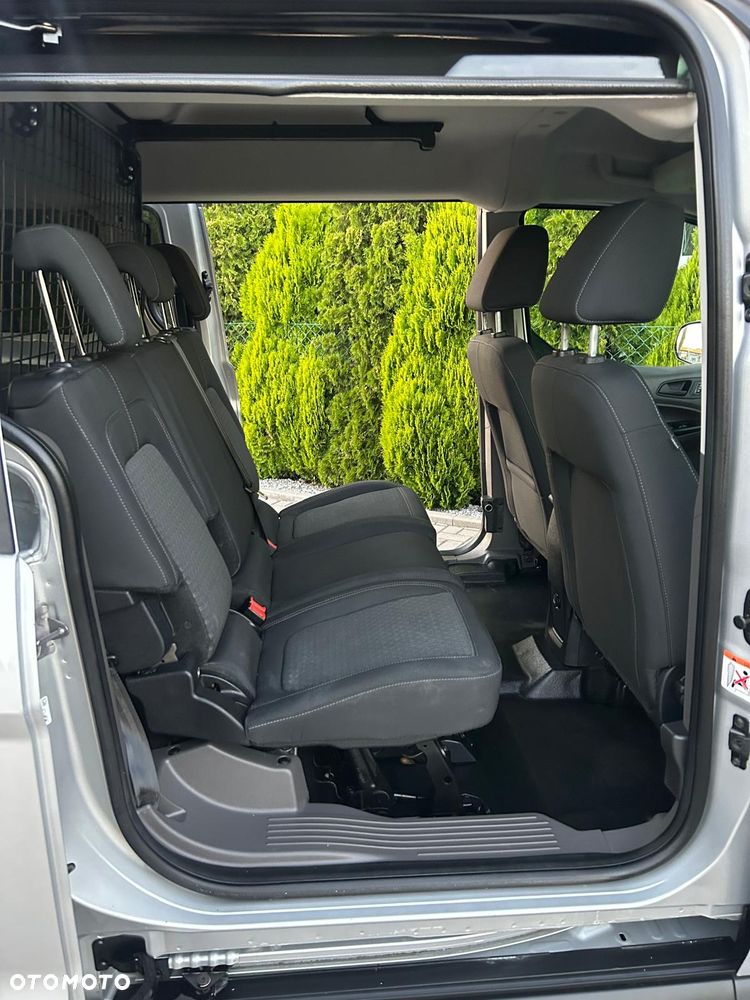 Ford Tourneo Connect Grand - 26
