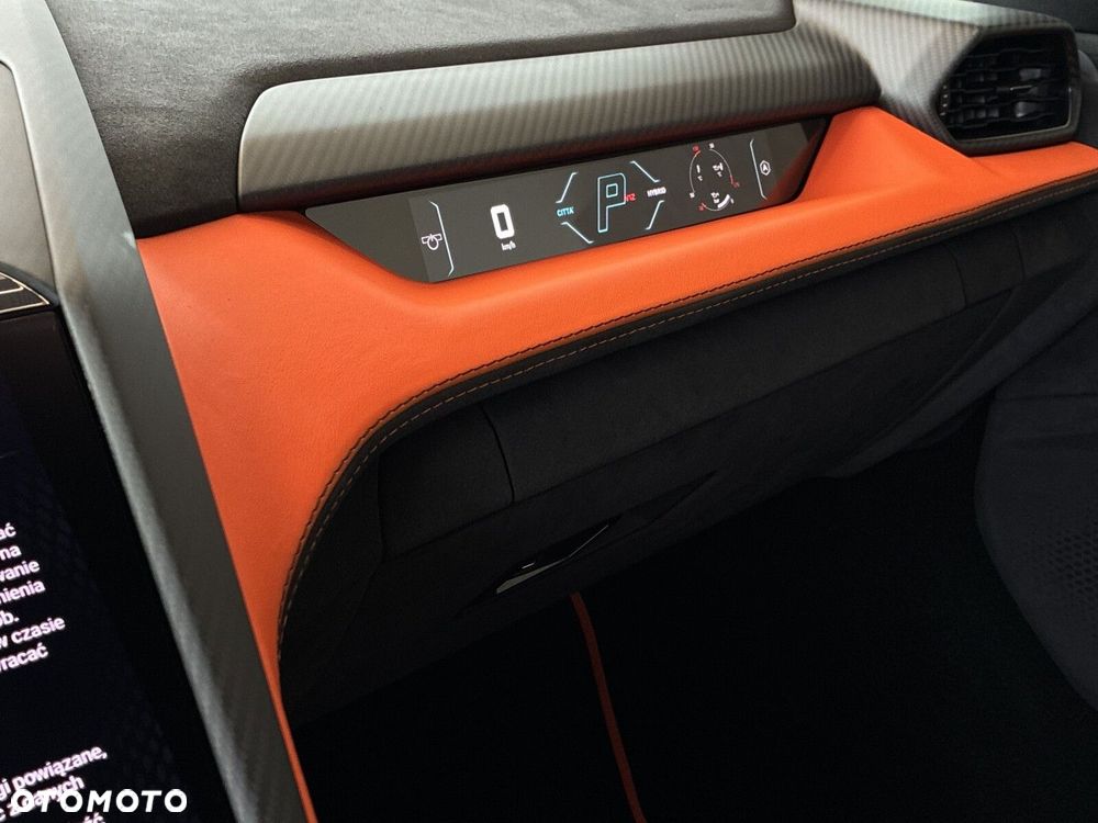 Lamborghini Revuelto - 13