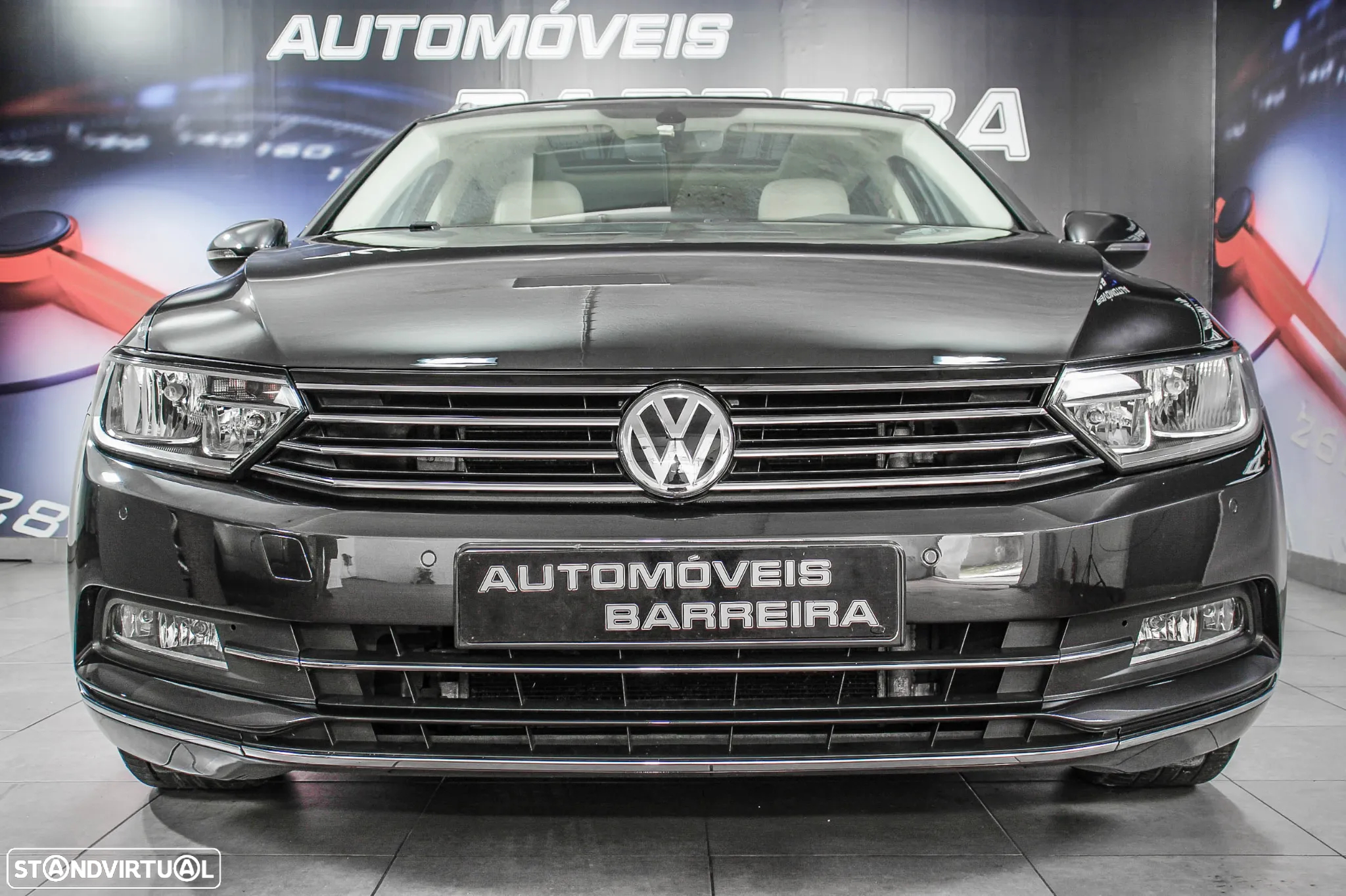 VW Passat Variant 2.0 TDi Highline - 23