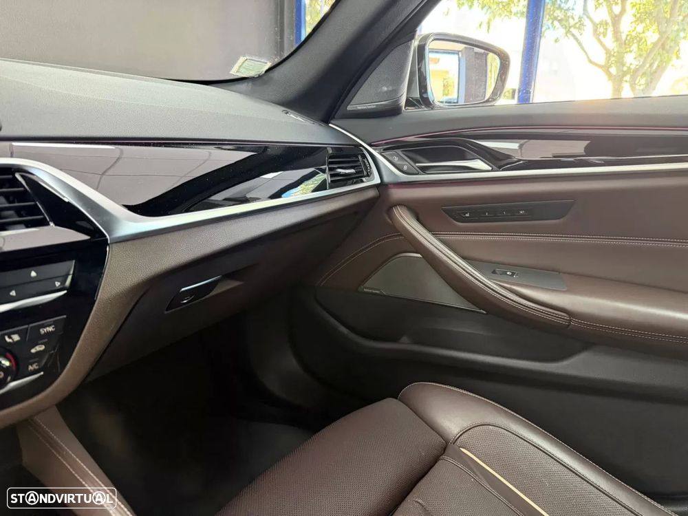 BMW M550d xDrive Touring Aut. - 37