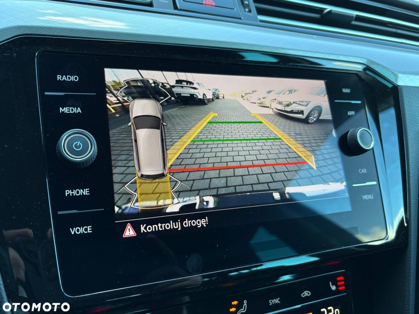 Volkswagen Passat 2.0 TDI Business DSG - 29