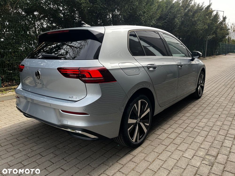 Volkswagen Golf - 9