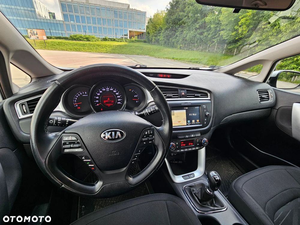 Kia Ceed 1.6 GDI L Business Line - 1