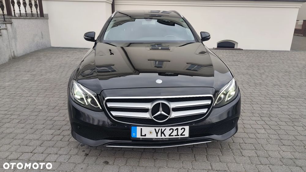 Mercedes-Benz Klasa E 220 d Business Edition 9G-TRONIC - 31