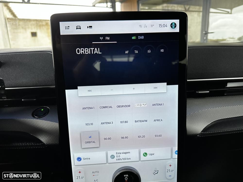 Ford Mustang Mach-E Standard - 30