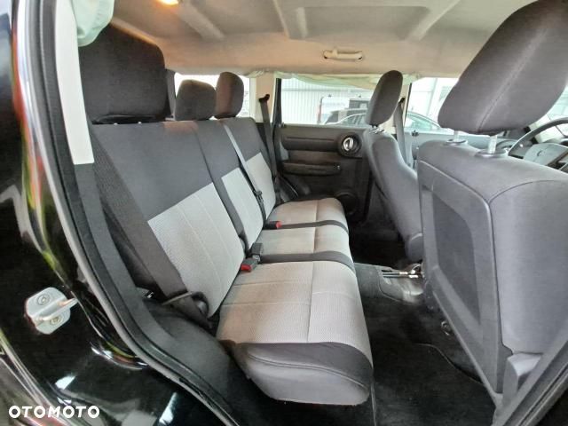 Dodge Nitro 2.8 CRD DPF SE - 5