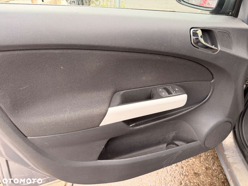 Opel Corsa - 12