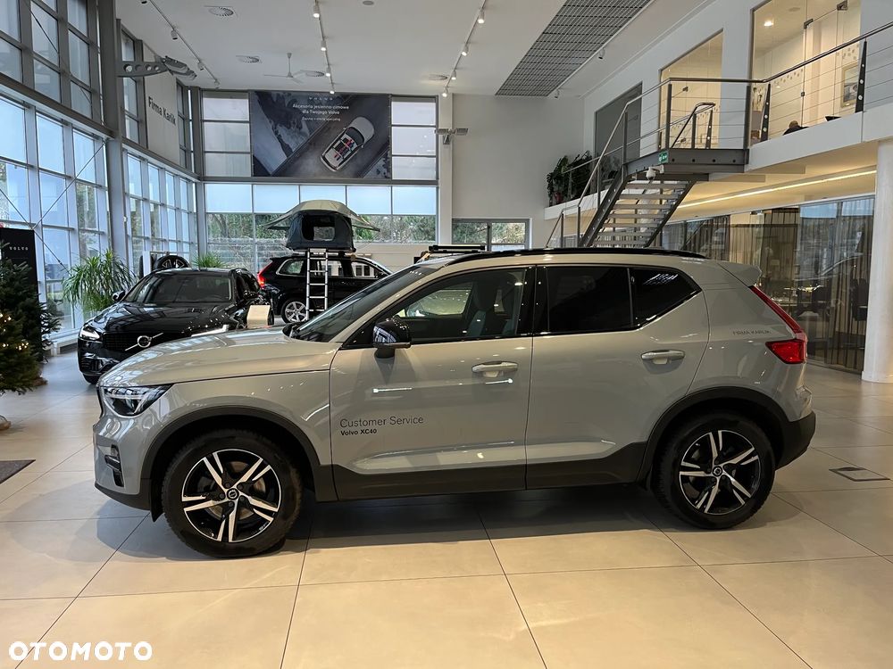 Volvo XC 40 B3 Plus Dark - 8