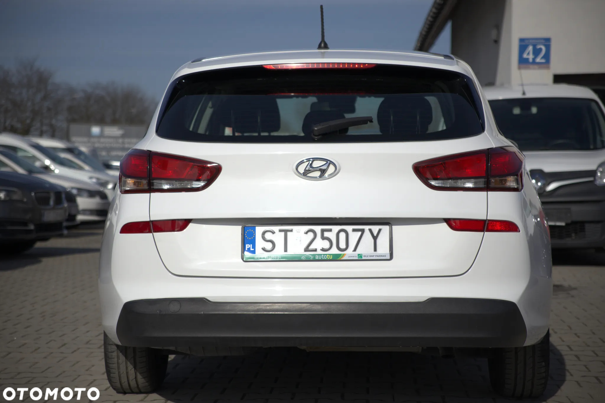 Hyundai i30 1.6 CRDI Trend - 4