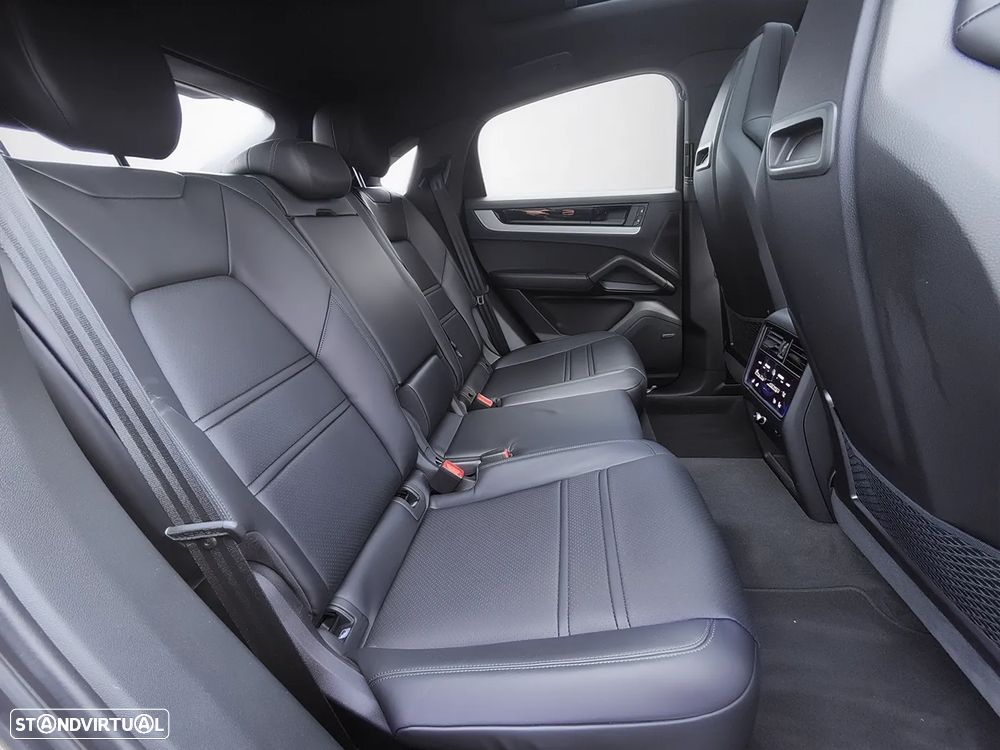 Porsche Cayenne Coupé E-Hybrid - 11