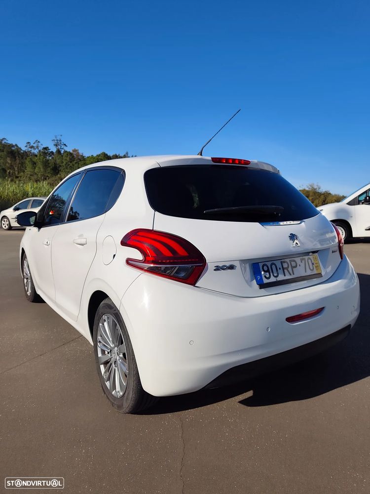 Peugeot 208 1.2 PureTech Style - 50