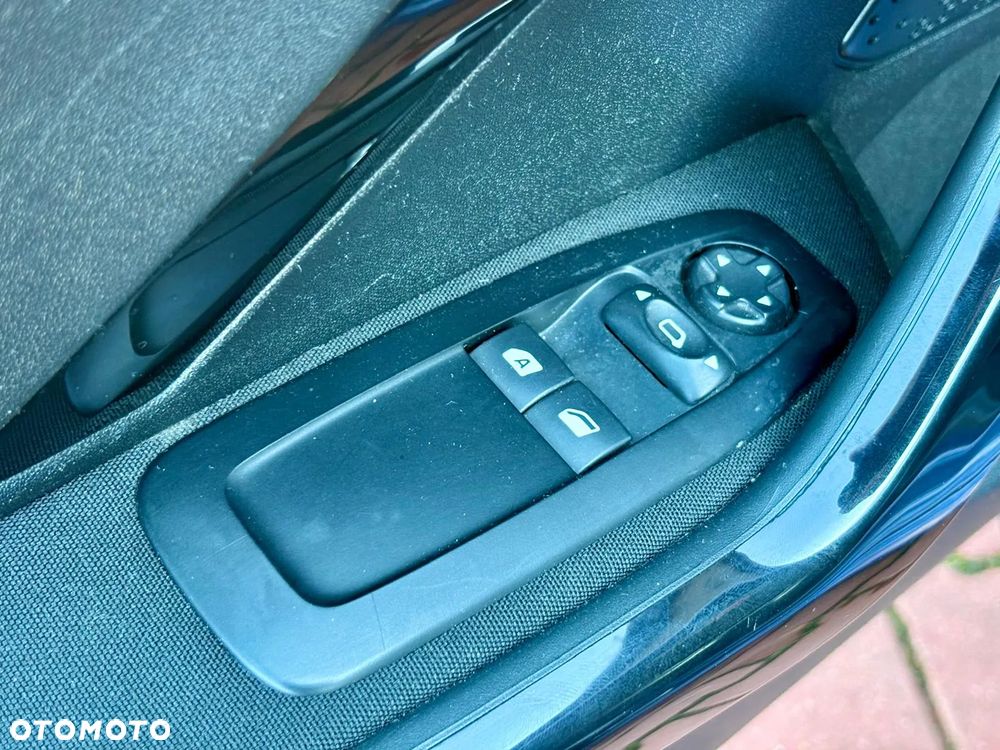 Peugeot 208 PureTech 82 Start & Stop Tech Edition - 16