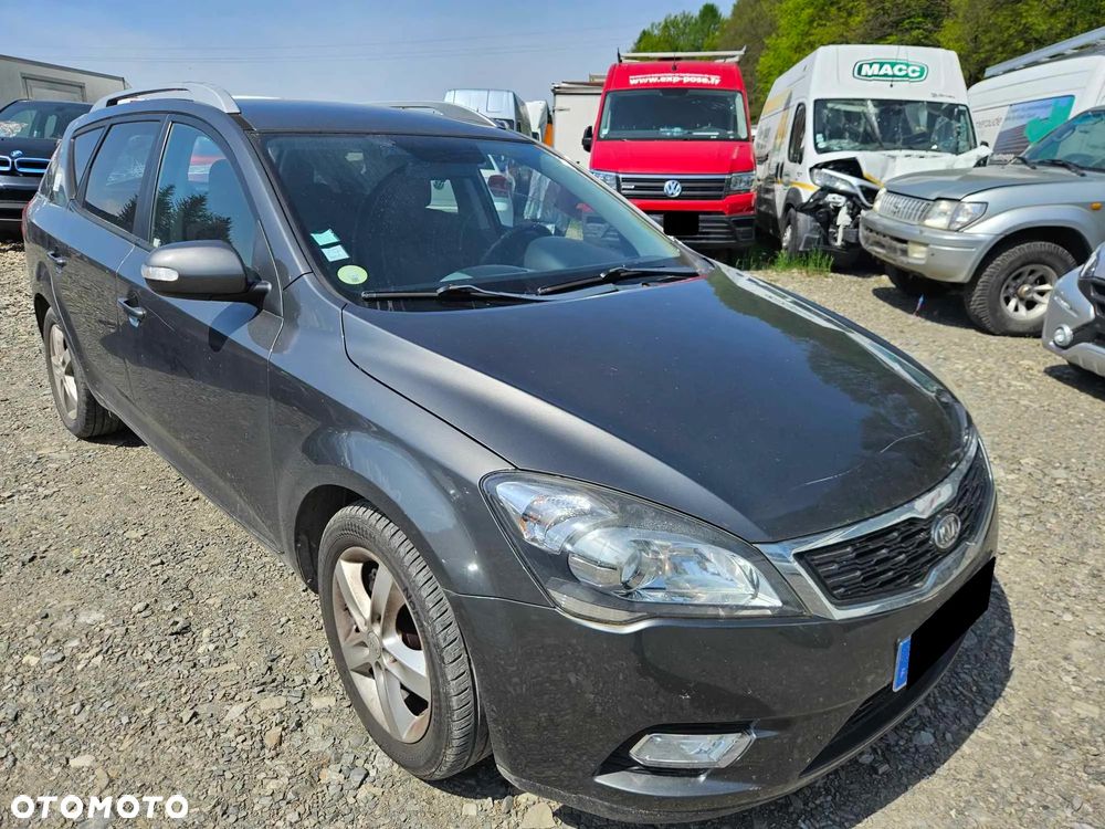 Kia Ceed Cee'd 1.6 Crdi Comfort + - 6