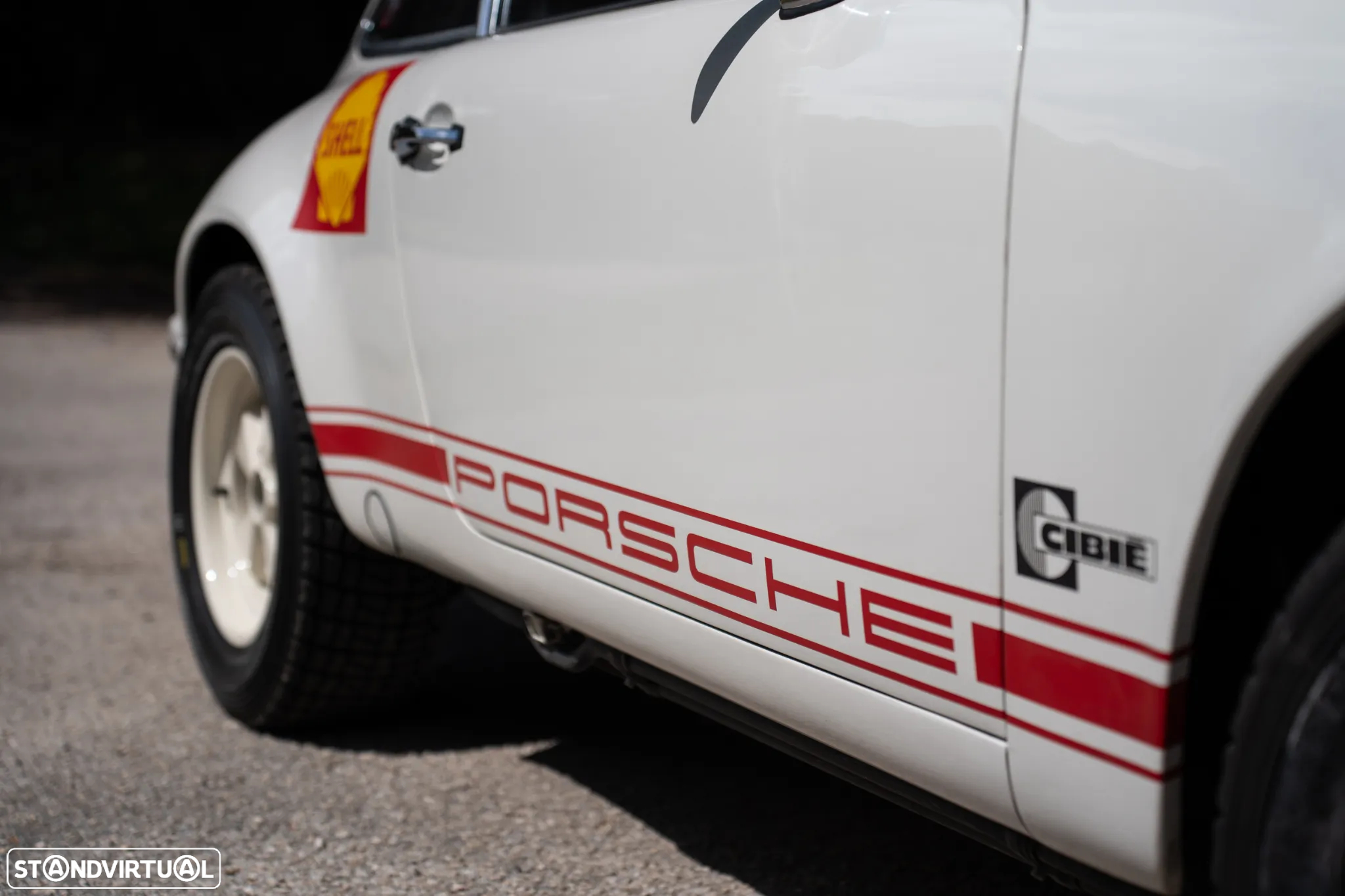 Porsche 911 Série F - 18