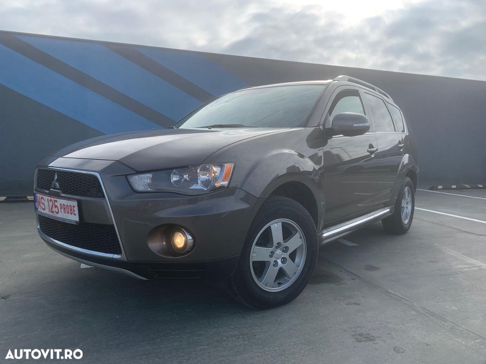 Mitsubishi Outlander 2.2 DI-D 4WD Intense - 2