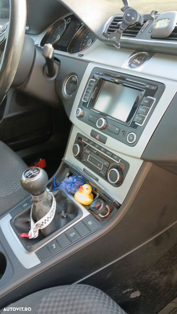 Volkswagen Passat 1.6 TDI BlueMotion Technology Comfortline - 6