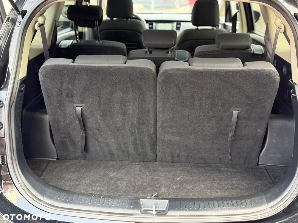 Kia Carens 1.7 CRDi M 7os EU6 - 19