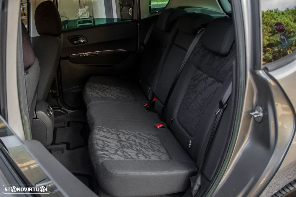 Peugeot 3008 1.6 HDi Style - 24