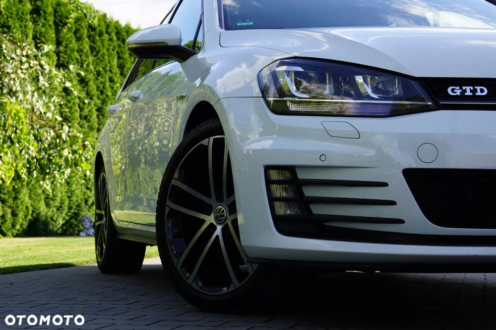 Volkswagen Golf VII 2.0 TDI BMT GTD DSG - 29