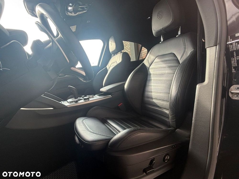 Alfa Romeo Stelvio - 10