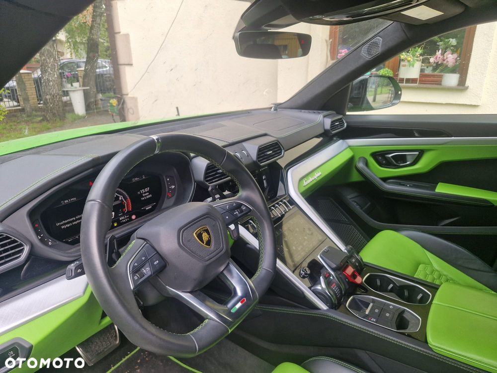 Lamborghini Urus - 8