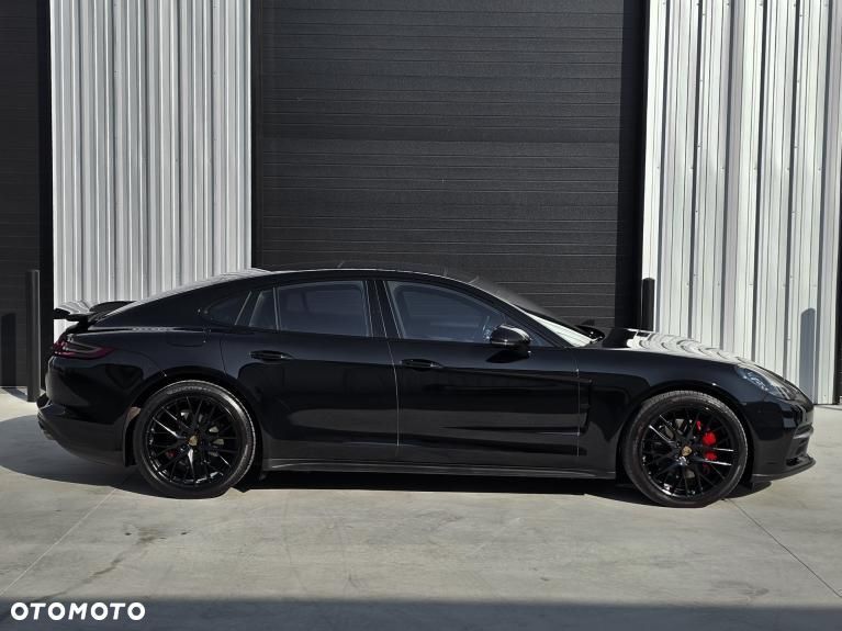 Porsche Panamera 4S - 4