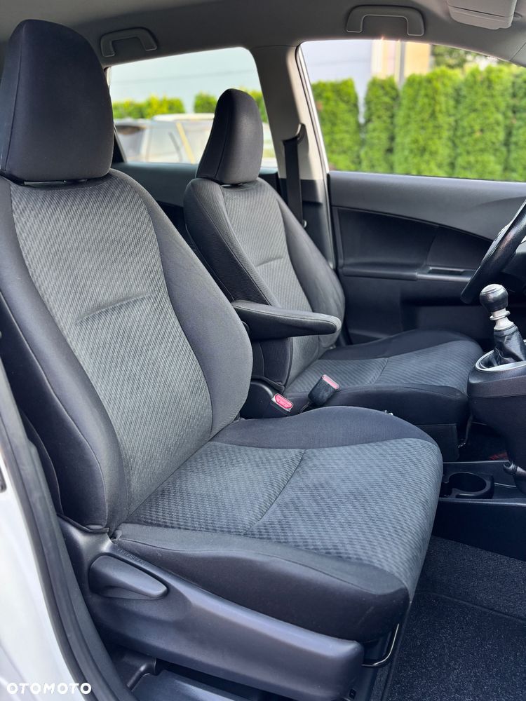 Toyota Verso S 1.33 VVT-i - 15