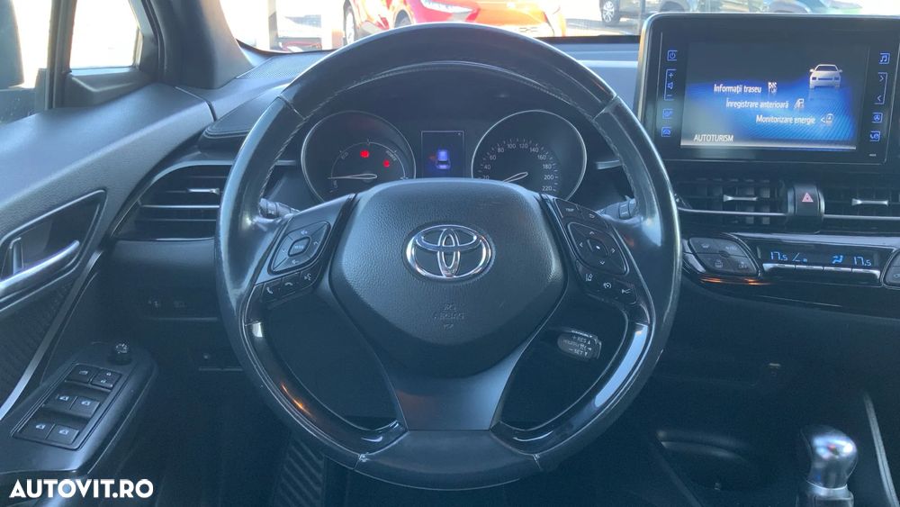 Toyota C-HR 1.8 HSD 4x2 CVT C-enter - 12
