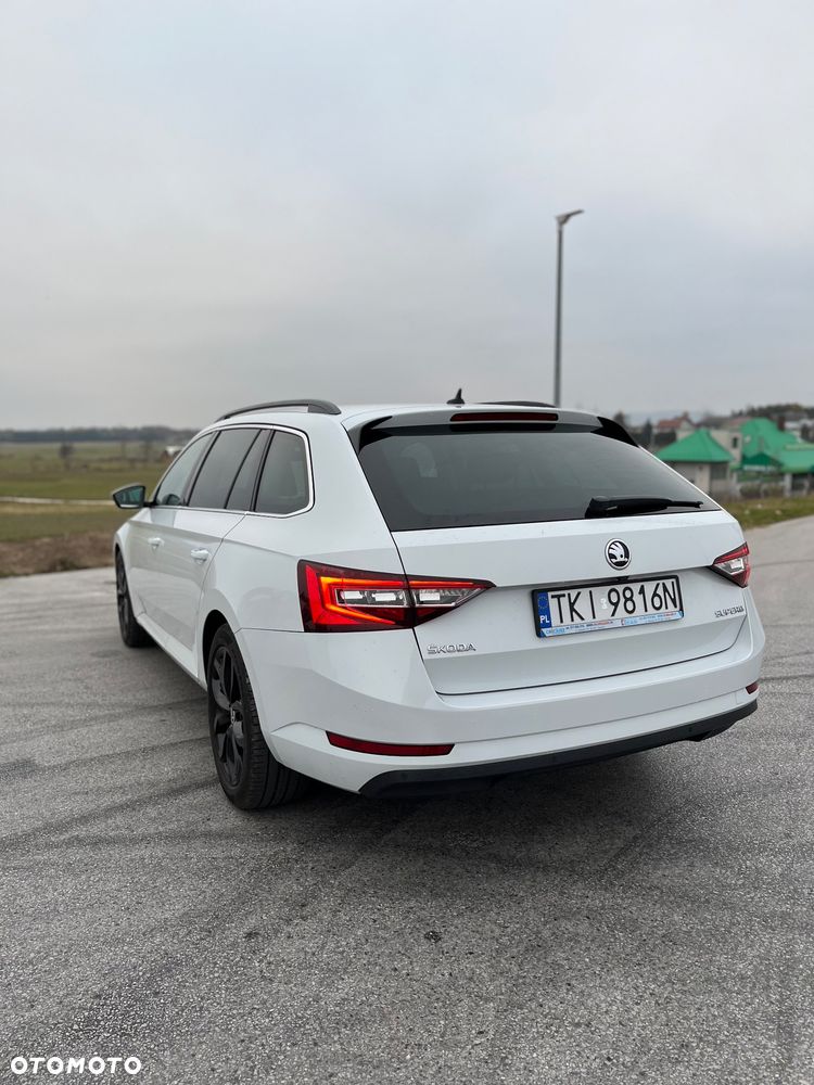 Skoda Superb 1.6 TDI DSG Ambition - 4