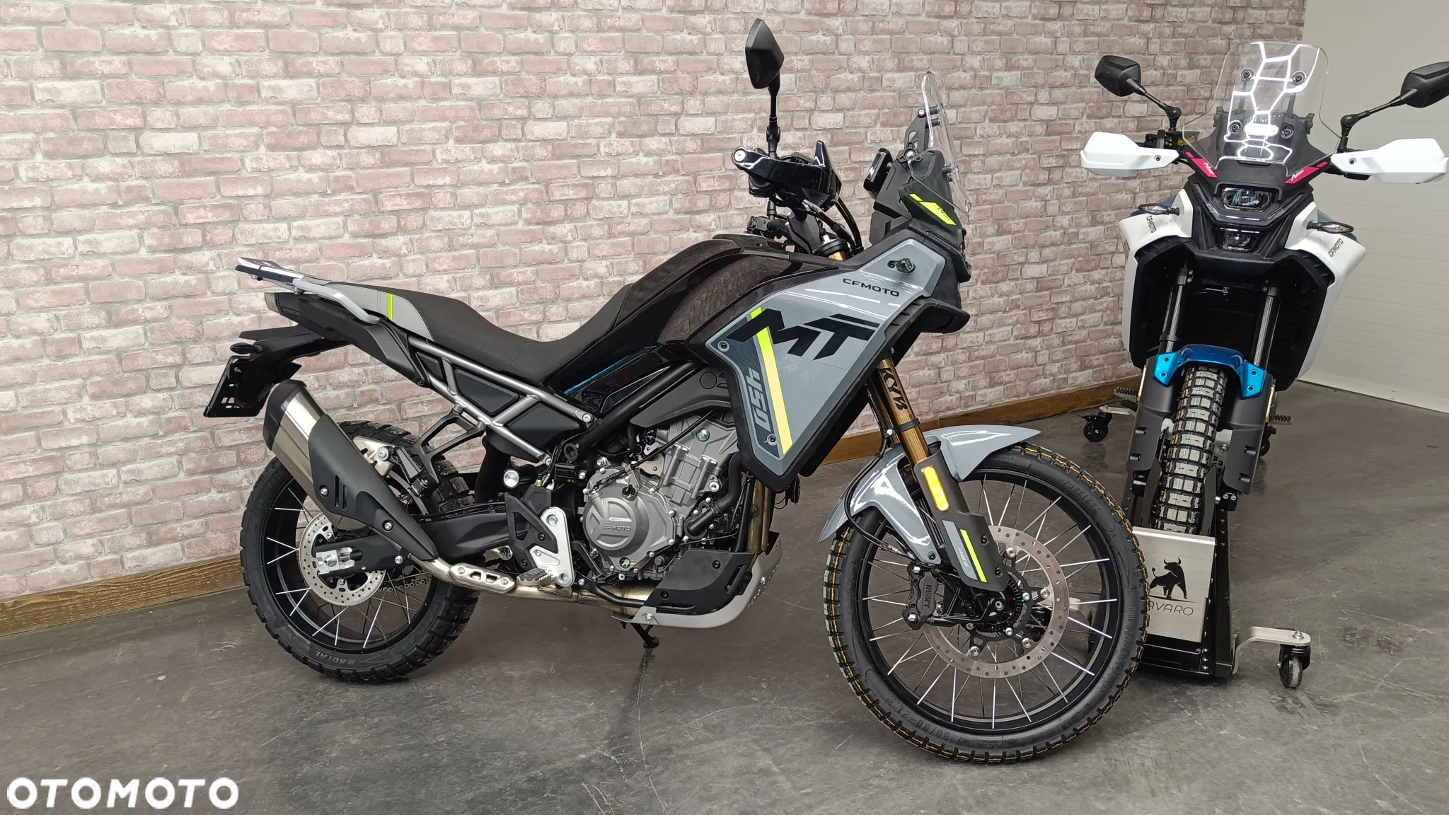 CFMoto MT - 3