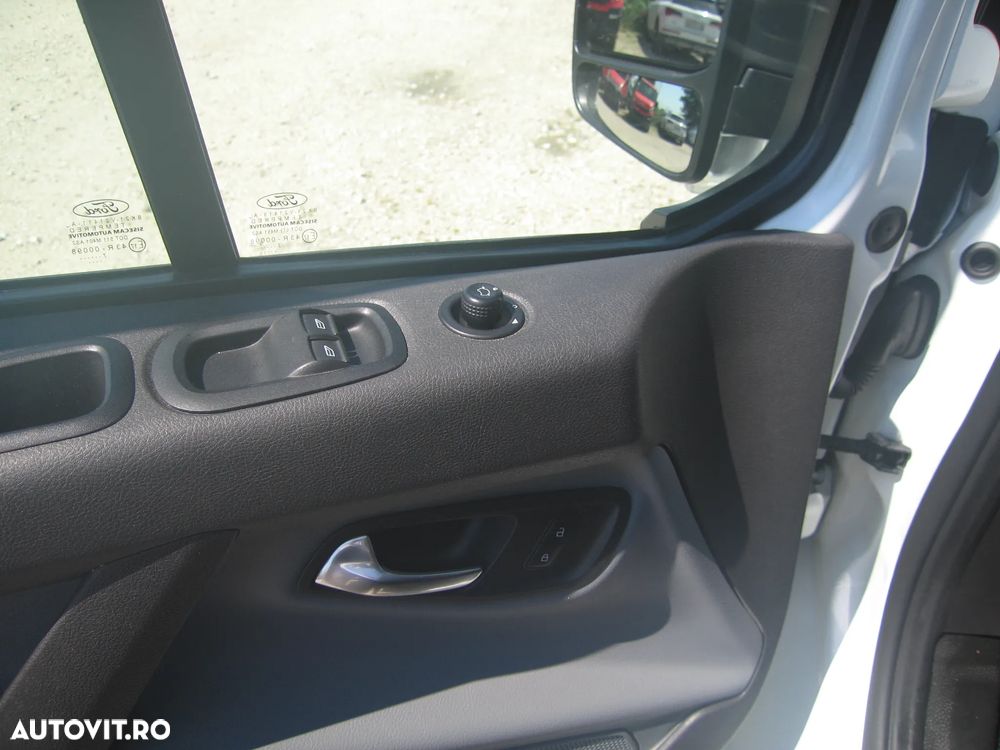 Ford RANSIT  CUSTOM , 9 Locuri  XL , L1 - H 1. AC FATA SPATE - 35
