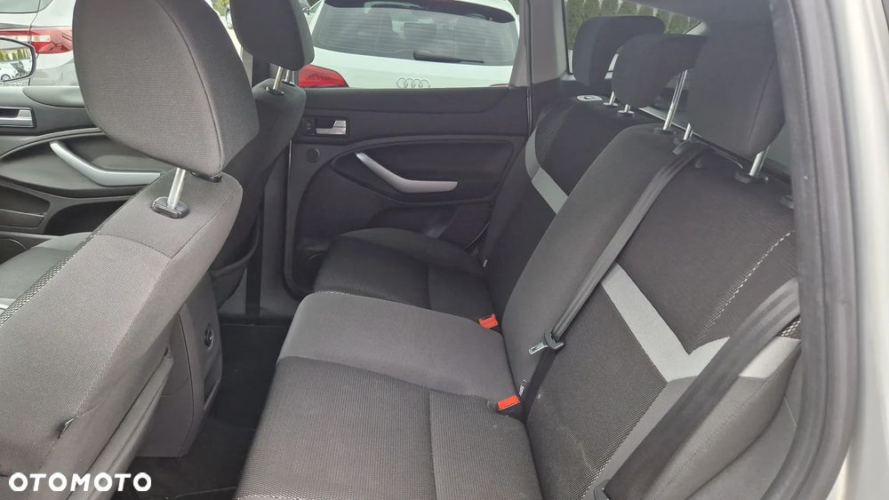 Ford Kuga 2.0 TDCi 2x4 Champions Edition - 15