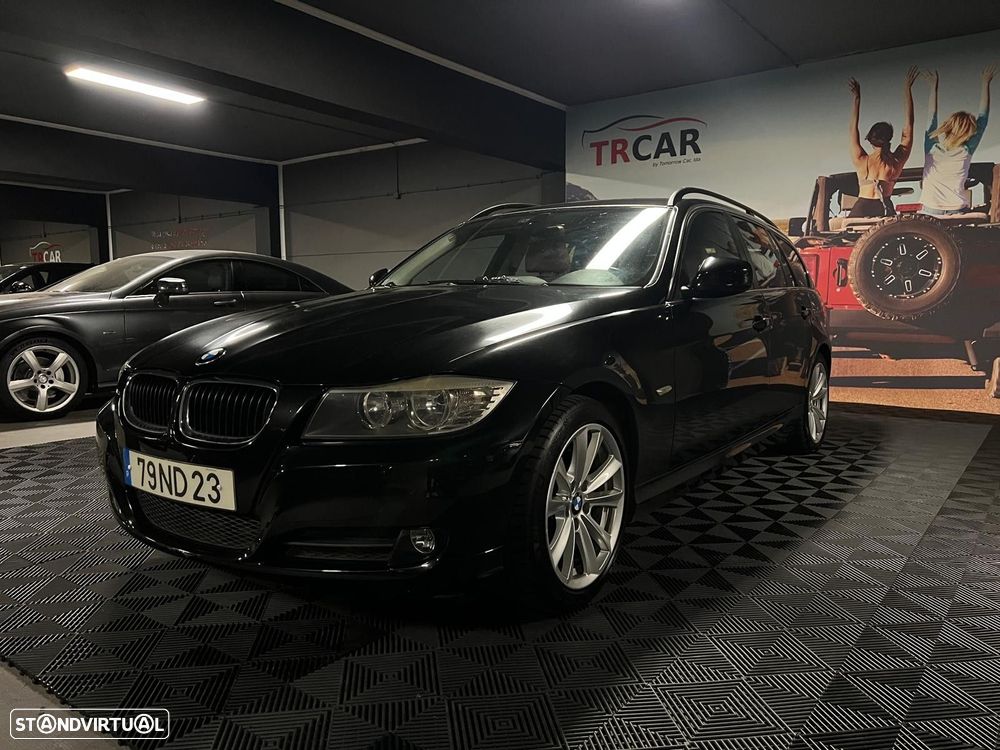 BMW 320 d Touring Navigation Sport - 2