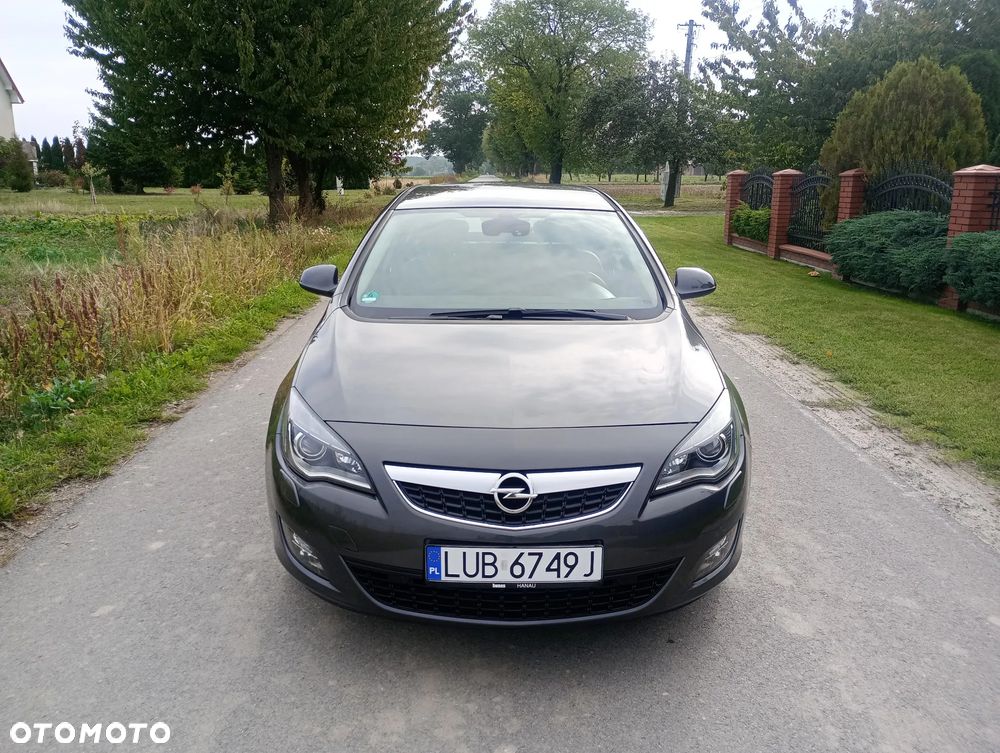 Opel Astra 1.4 Turbo Cosmo - 4