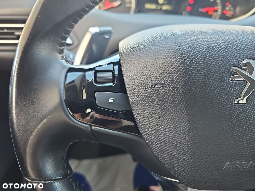 Peugeot 308 BlueHDi 130 EAT8 Allure - 15