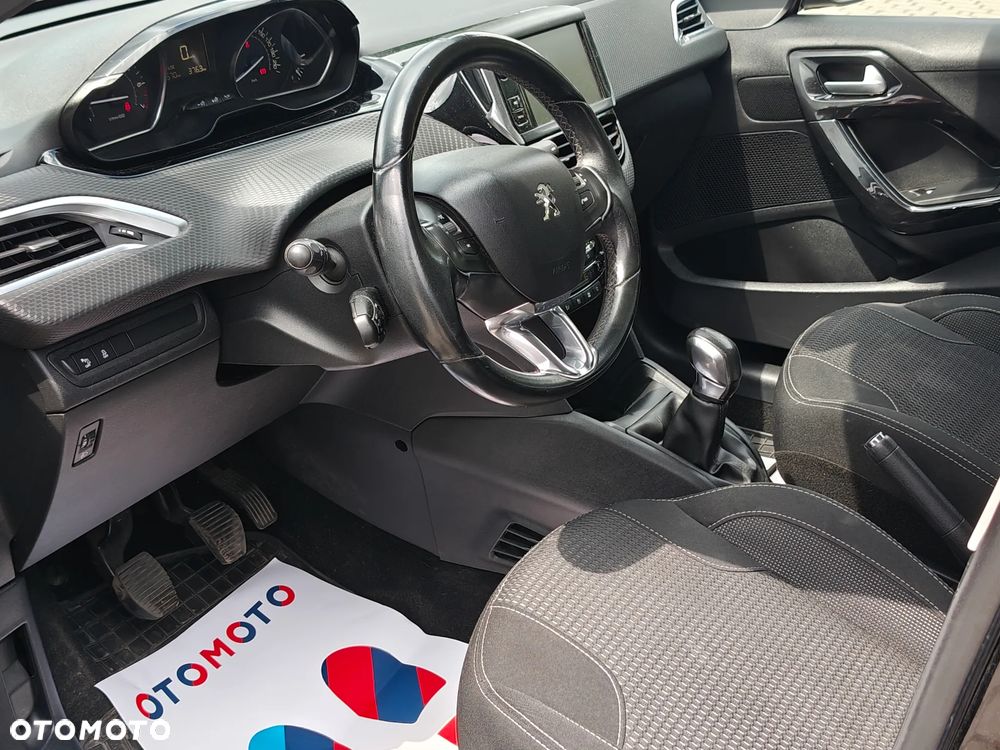 Peugeot 208 1.2 PureTech Style - 7