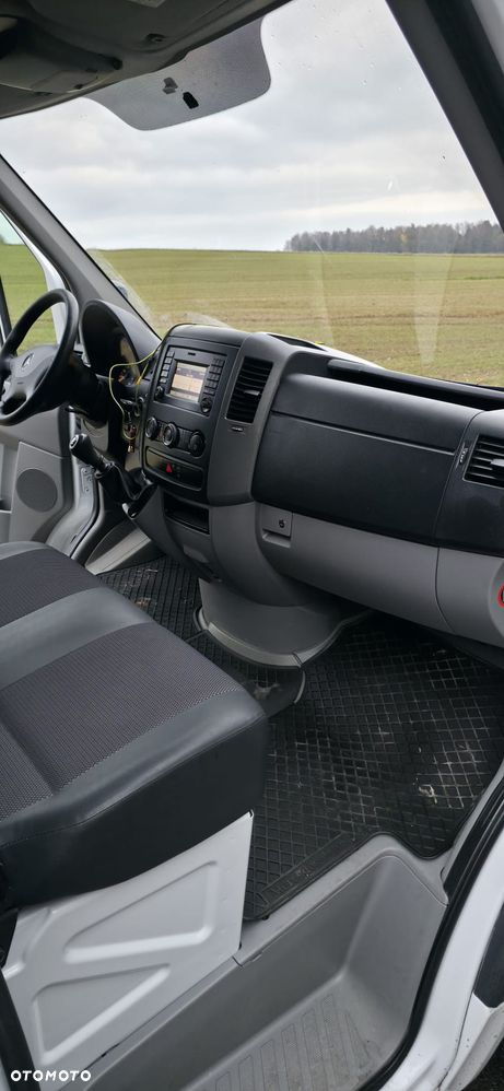 Mercedes-Benz Sprinter - 21