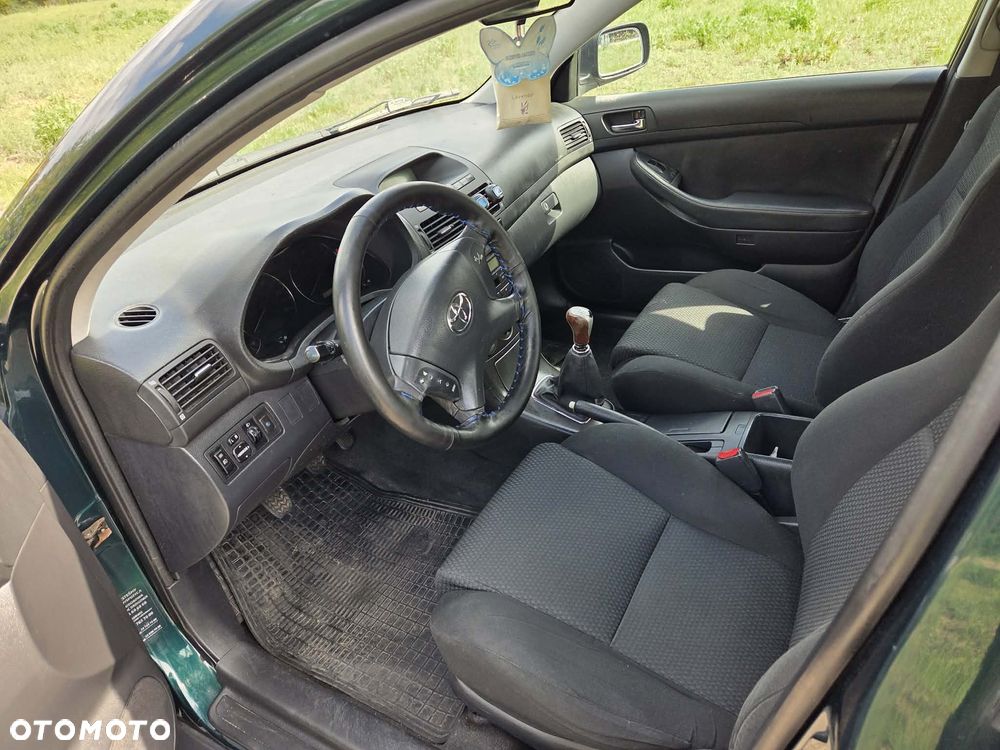 Toyota Avensis 1.8 VVT-i Terra - 14