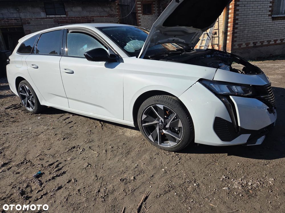 Peugeot 308 - 1