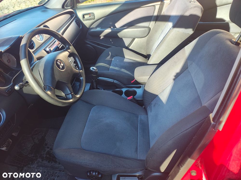 Mitsubishi Outlander 2.0 4WD Intense - 11