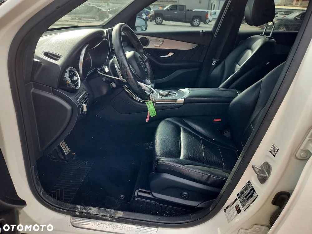 Mercedes-Benz GLC 300 4Matic 9G-TRONIC - 8
