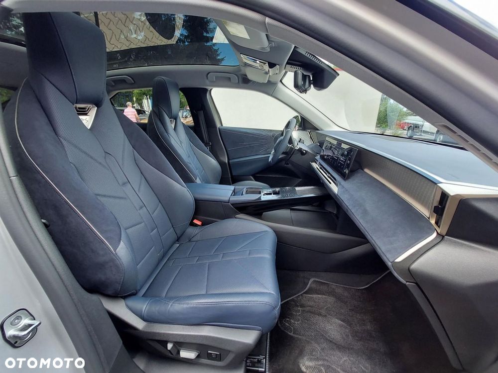 DS Automobiles N°8 97.2kWh Long Range AWD Jules Verne - 12