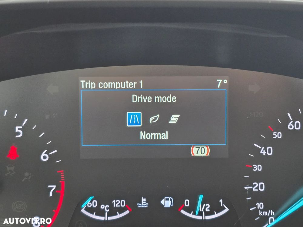 Ford Focus 1.0 EcoBoost Trend Edition - 23