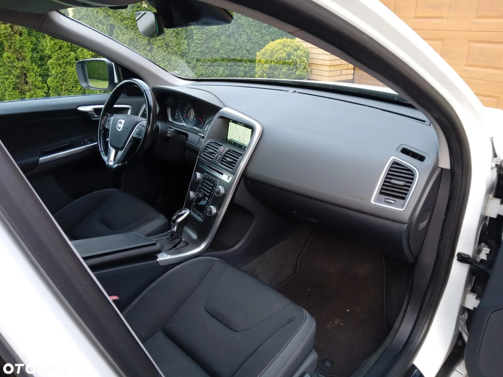 Volvo XC 60 D4 Drive-E Momentum - 9