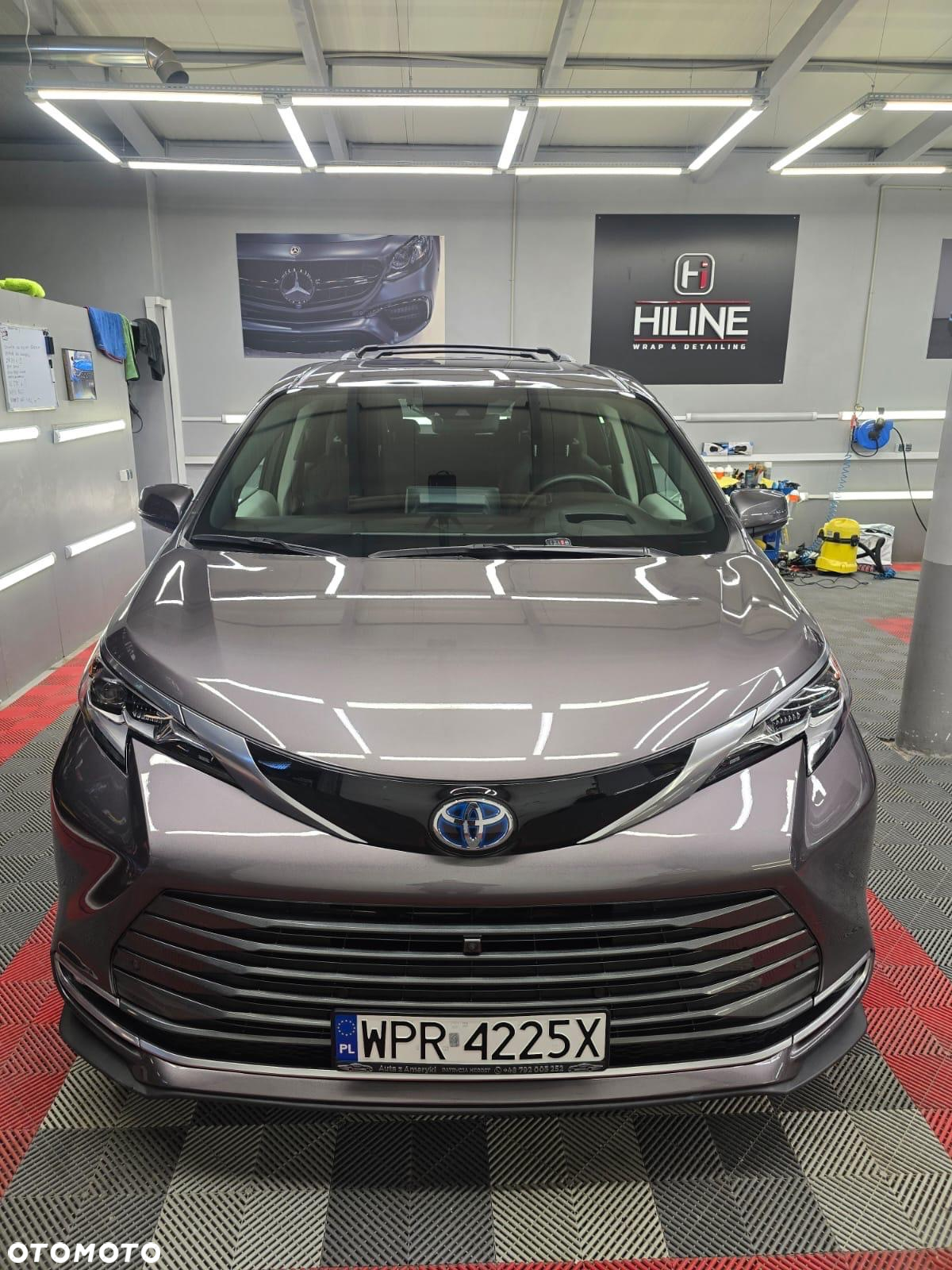 Toyota Sienna - 23