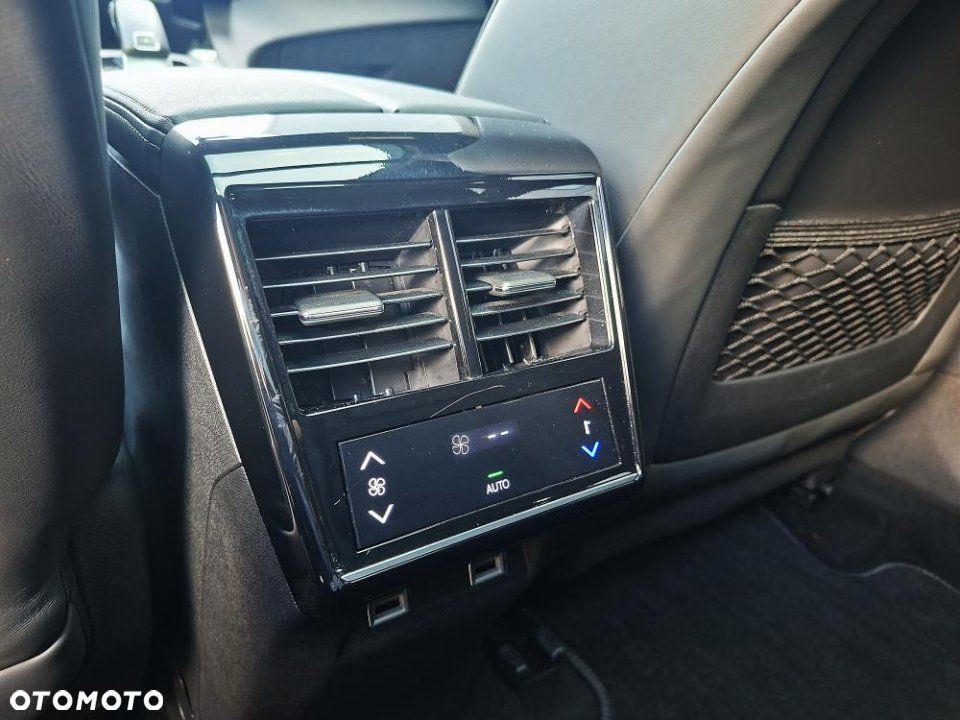 DS Automobiles DS 7 Crossback - 17