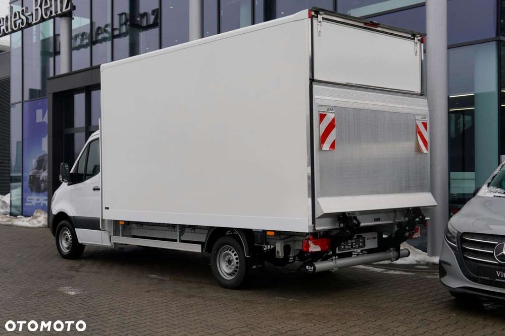 Mercedes-Benz Sprinter - 5