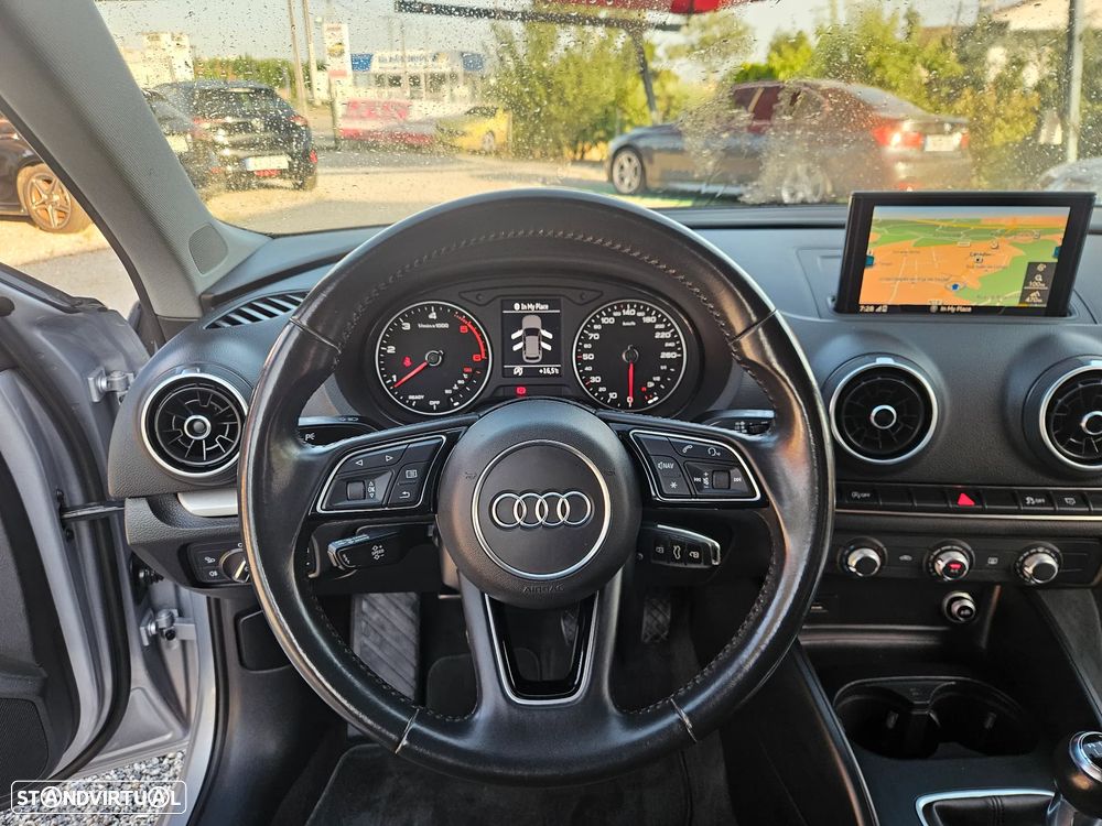 Audi A3 Sportback 2.0 TDI Design - 16