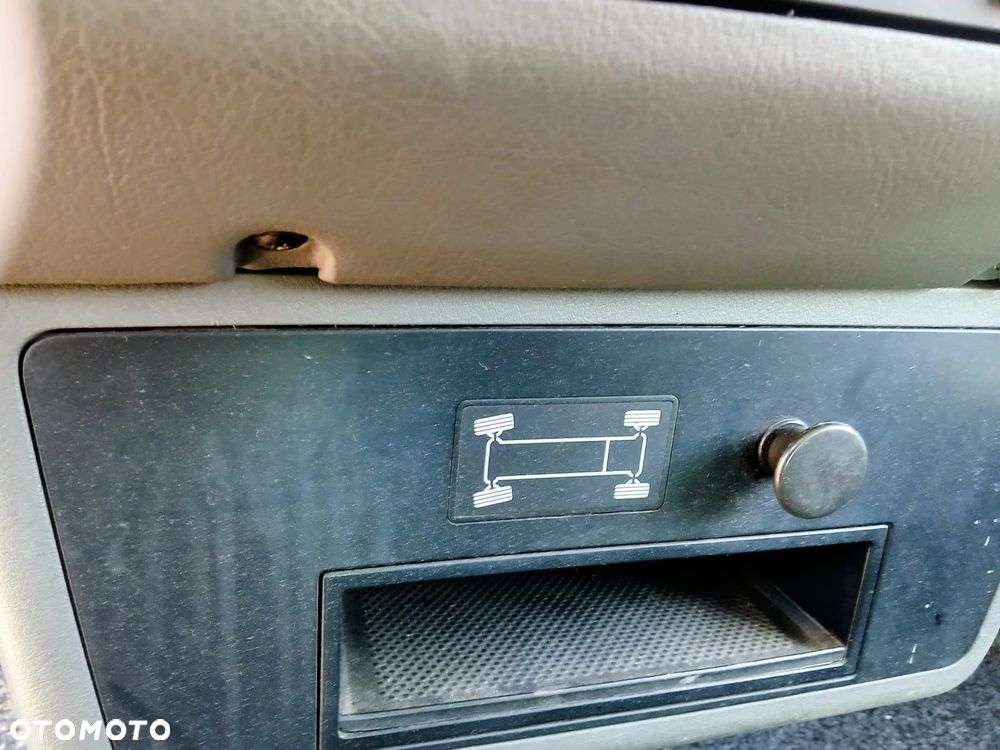 Volkswagen Transporter Escapade - 8