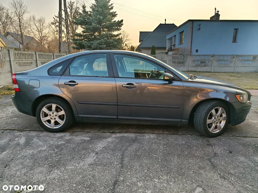 Volvo S40 1.8 Momentum - 3